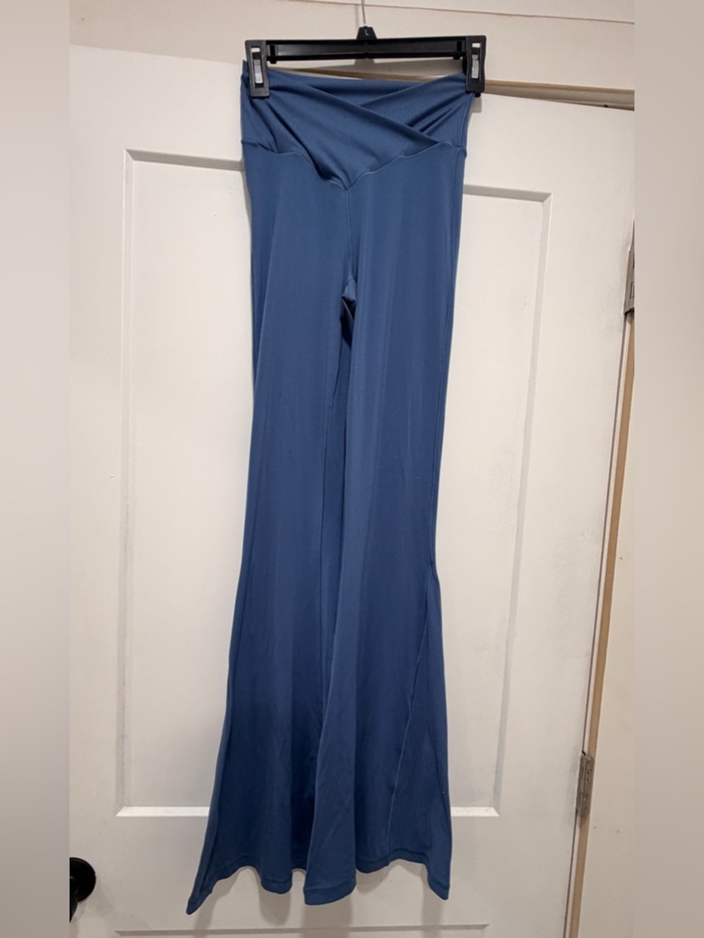 Aerie Offline Superflare Crossover  Leggings Size Medium Carolina Blue